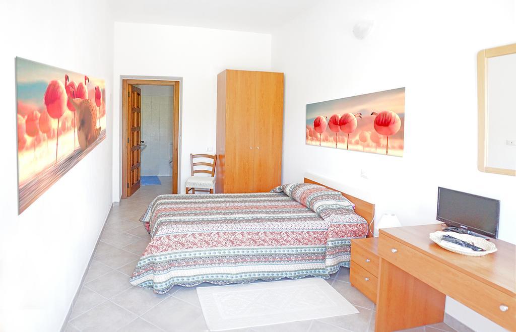 Agriturismo Santa Barbara Sarroch Buitenkant foto